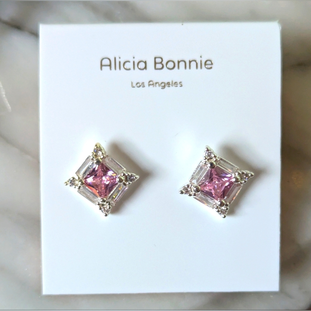 NIB Alicia Bonnie Enchanted Glow Studs - stunning pink/clear